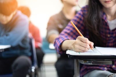 Middelbare school stuurt twee leraren per direct weg, vlak voor de les begint: ‘Compleet overrompeld’