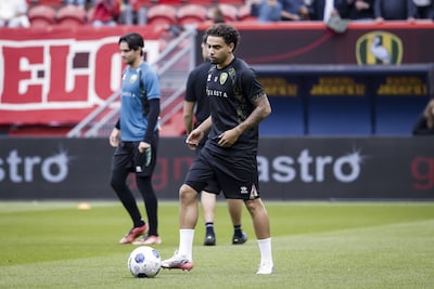 Trainer Peter gooit het om bij ADO Den Haag, Pröpper terug in de basis van FC Twente