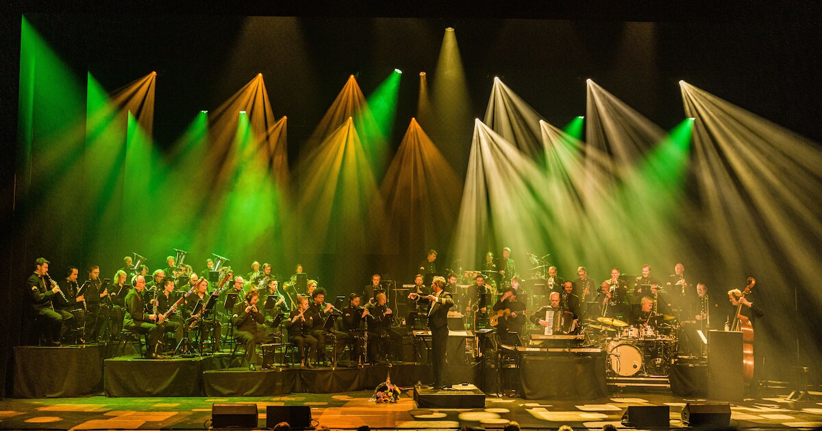Orkest Koninklijke Luchtmacht sluit 80 jaar bevrijding af met concert in Nieuw Bergen | Bergen (L)