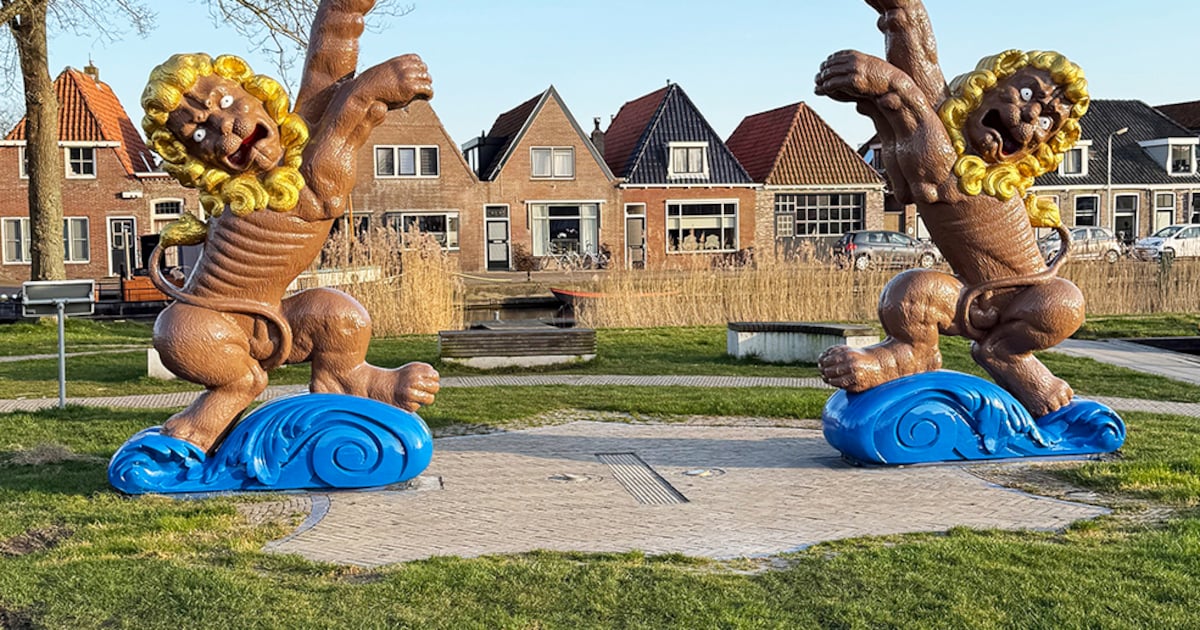 Fontein De Woeste Leeuwen van Workum gerestaureerd | Foto