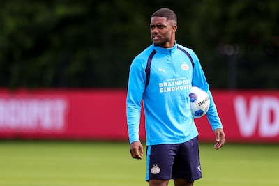 Geen plaats meer voor Myron Boadu bij PSV: spits vertrekt per direct uit Eindhoven