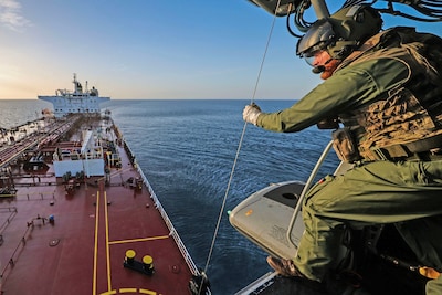 Hunt for Russian shadow fleet: Tankers boarded, frigates deployed, but Netherlands watches on