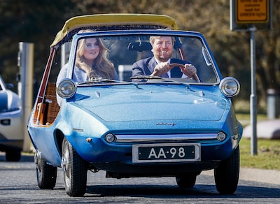 More sunshine yet fewer convertibles, how is that possible? ‘Air conditioning killed the convertible’