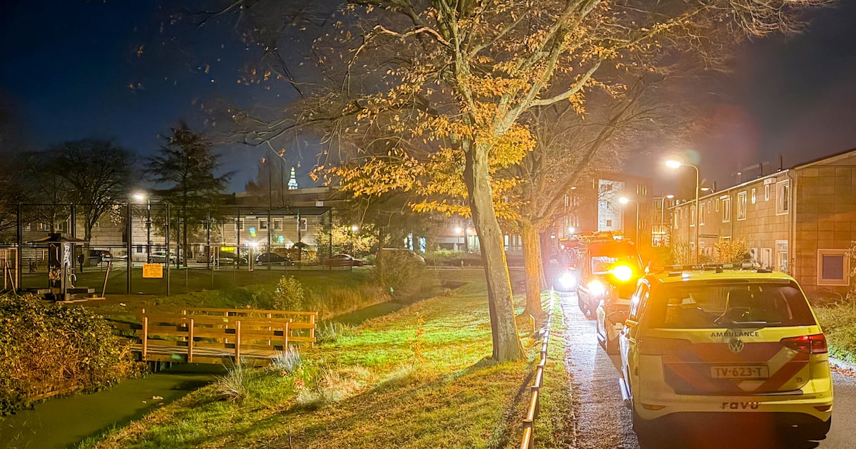 Kind belandt in slootje in Amersfoort: omstanders schieten te hulp