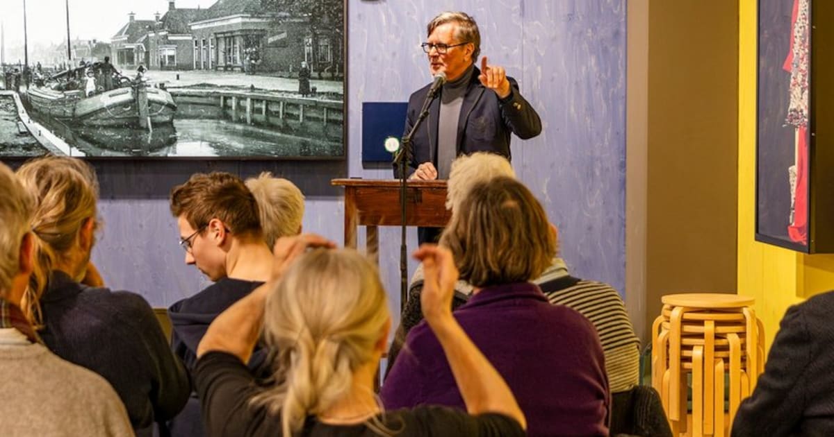 Maquette van wol te zien in bibliotheek Stadskanaal