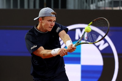 LIVE Roland Garros | Tennissers protesteren op persdag om prijzengeld, De Jong en Lamens naar laatste kwalificatieronde