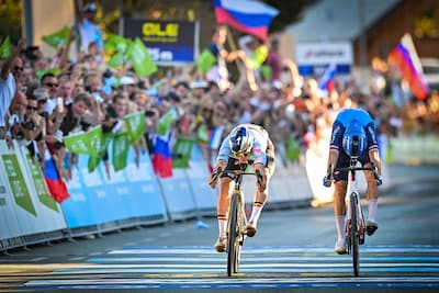Giulio Ciccone plaatst vraagtekens bij fotofinish na EK-titel Remco Evenepoel: ‘Rijmt niet met de uitslag’