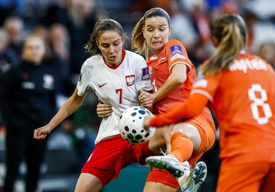 Kaptein kopt raak tegen Polen, Oranje Leeuwinnen v