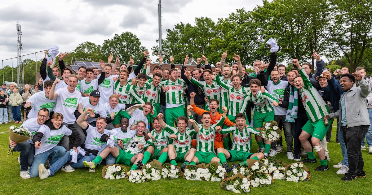 Op een bijveld en een terras met rood-wit lint viert dorpsclub eerste titel na achttien jaar: ‘Dit i