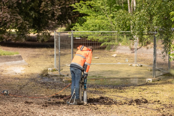 Beeld bij artikel: Dit kost renovatie van ‘probleemvijver’ in Baarn: ‘We willen Wilhelminavijver in oude staat herstellen’