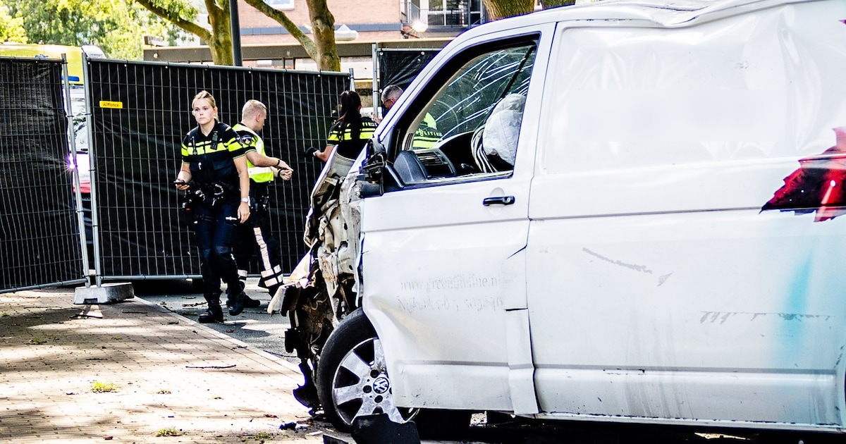Dode bij ernstig ongeluk in Schiedam, weg volledig dicht