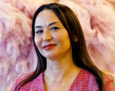 Elmira opent eigen balletschool: Oezbeekse danscultuur centraal in Schijndel