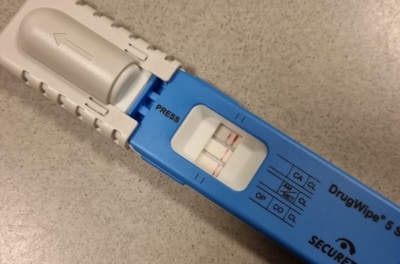 Man rijdt te hard en onder invloed door Den Bosch, politie gelooft zijn smoes niet