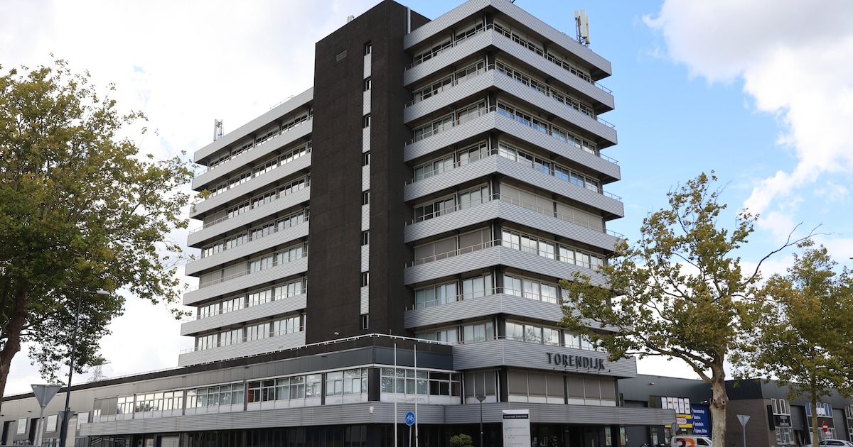 Voor- en tegenstander azc demonstreren zaterdag in Schiedam