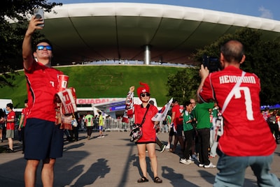 Hwang en Son in de basis bij Zuid-Korea, Kovar onder de lat 