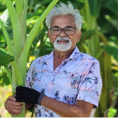 Surinaamse neerlandicus Moti Marhé (1943-2025) werd Nederlands eerste flespompoenboer