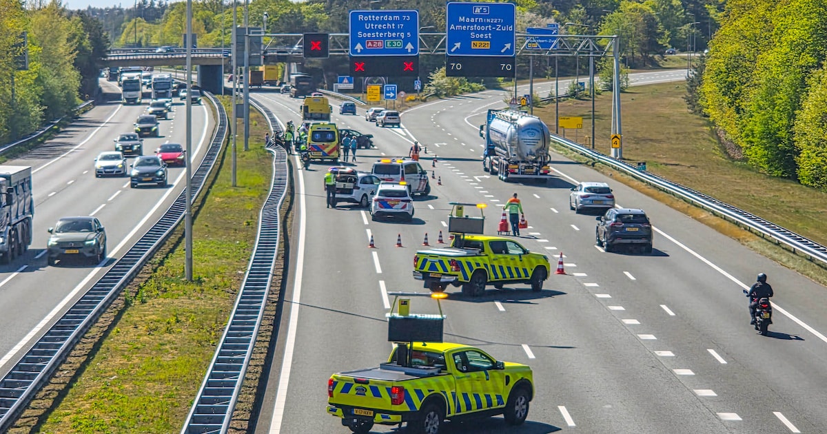 File wegens botsing op A28 bij Amersfoort