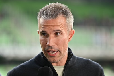 LIVE eredivisie | Koploper Feyenoord moet het zonder zieke captain Sem Steijn doen in Groningen, bekijk hier de opstellingen