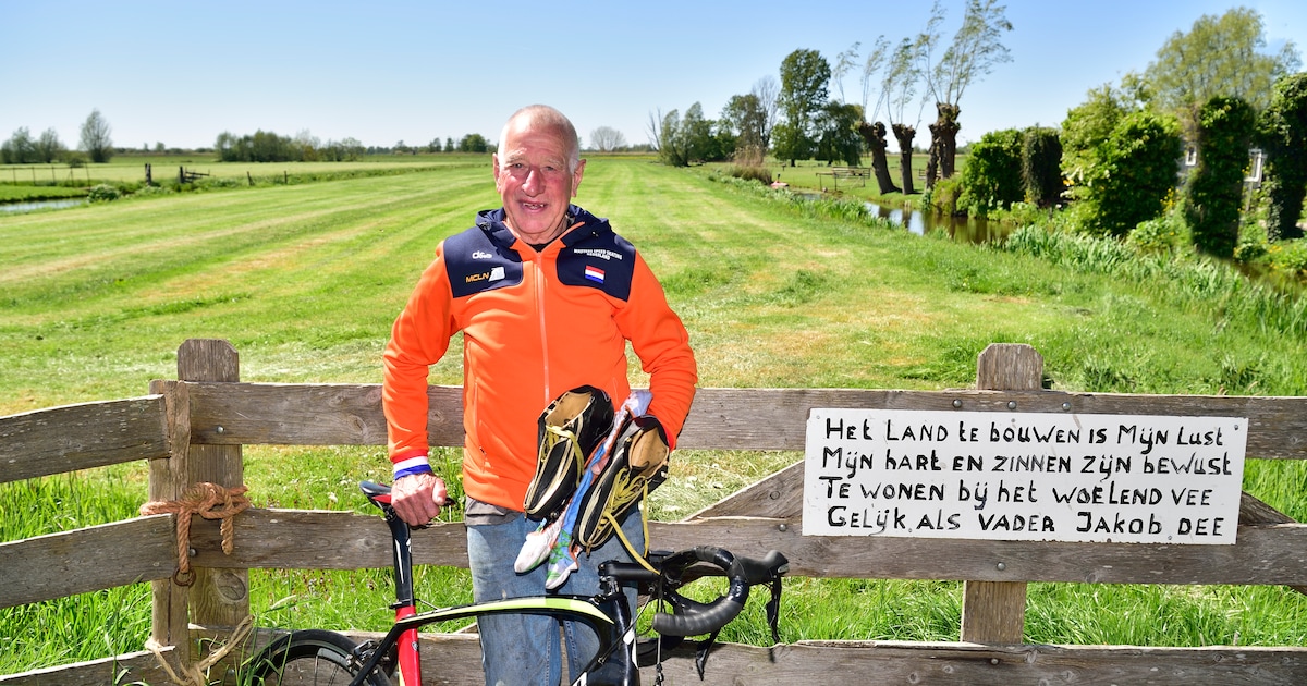 Kees (81) fietst twee wielrenwedstrijden per week, maar trainen doet hij niet: ‘Daar heb ik een heke