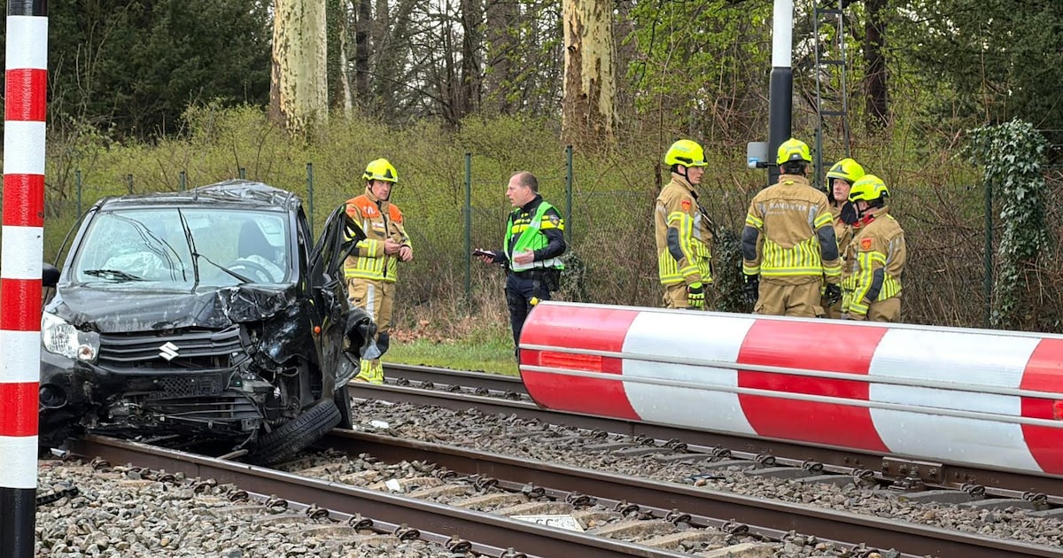 Trein botst op auto tussen Maastricht Noord en Meerssen