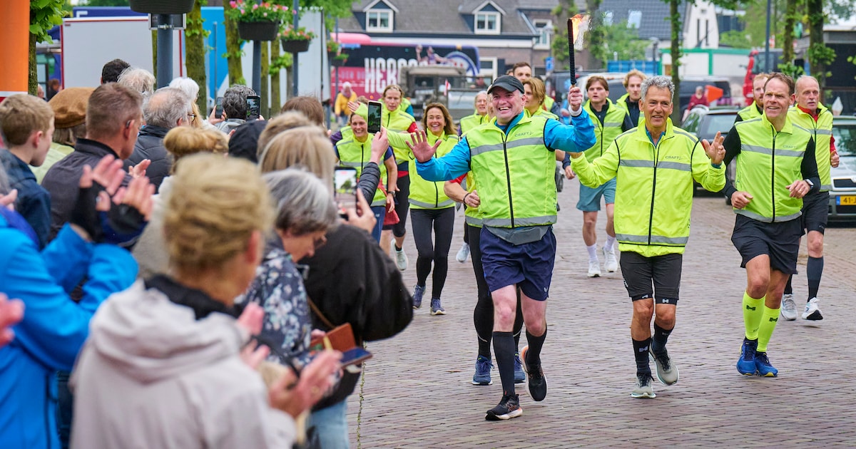 Volkel ontvangt vrijheidslopers met veel volk, ontbijt en vrijheidssoep