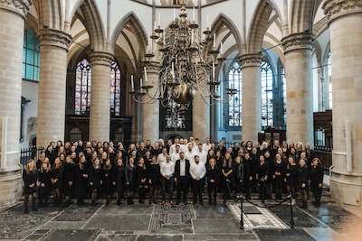 Jongerenkoor Loïs organiseert kerstconcerten in Gouda, Dordrecht en Middelharnis