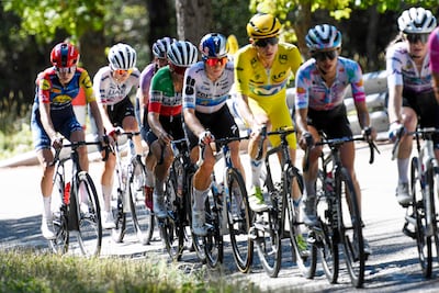 Vollering geeft winnares van twee jaar geleden klein gaatje op mythische Mont Ventoux