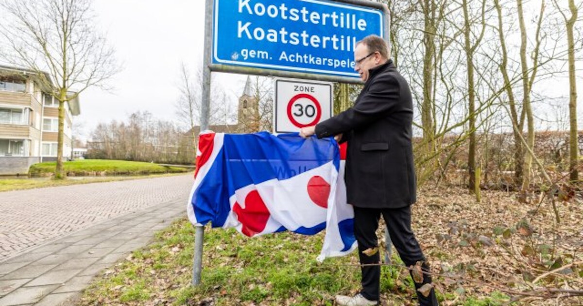 'Wolkom' en 'oant sjen': eerste onderborden van Achtkarspelen geplaatst in Kootstertille