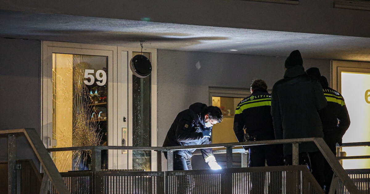 Explosie bij woning Adriaan Dorsmanstraat in Geuzenveld