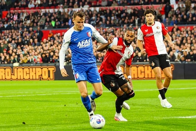 Ontlading in de Kuip: Nacho Ferri opent score voor sterker Feyenoord tegen AZ