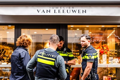 Juwelier in Dordrecht wéér overvallen door mannen op fatbike