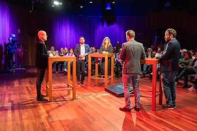 Slotdebat in Eindhoven schiet alle kanten op: ASML, armoede en een boze lijsttrekker die wegloopt