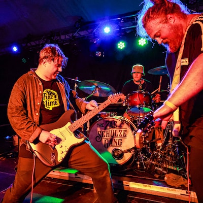 Benno uit Huissen helpt Britse rockers naar grote festivals: ‘Ze blazen je omver’