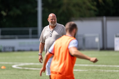 Rob de Lange verlengt contract bij eersteklasser VUC: ‘Ook in mindere tijden laat hij ons niet in de