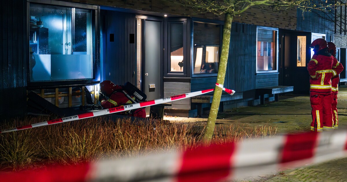 Explosie en veel rook in woonwijk in Sappemeer, Resedastraat afgesloten