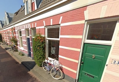 Haagse hofjeswoning te koop: Historisch van buiten, modern van binnen