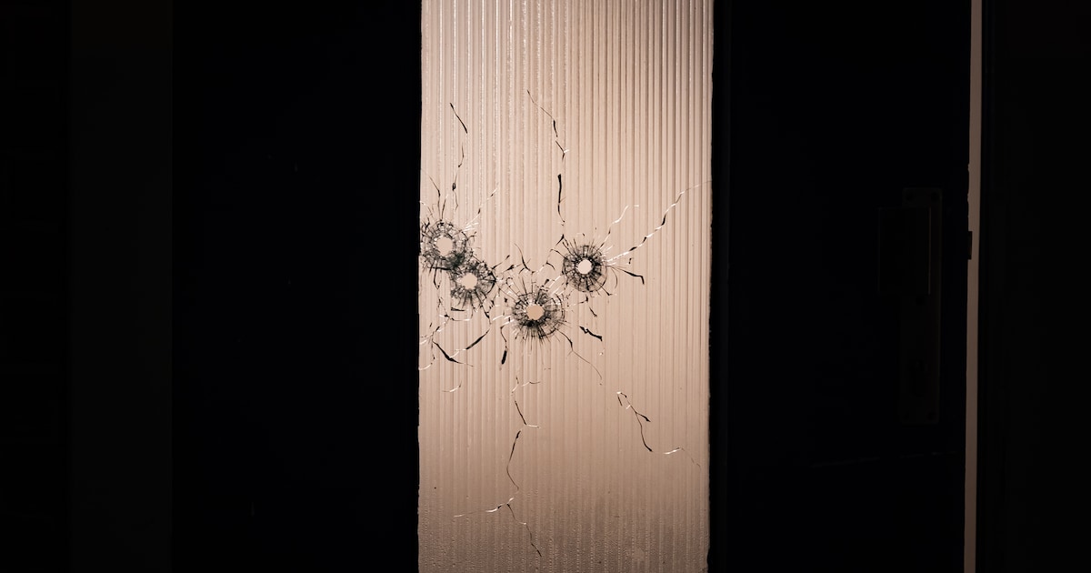 Woning meerdere malen beschoten in Rotterdam, politie stelt kogelhulzen veilig