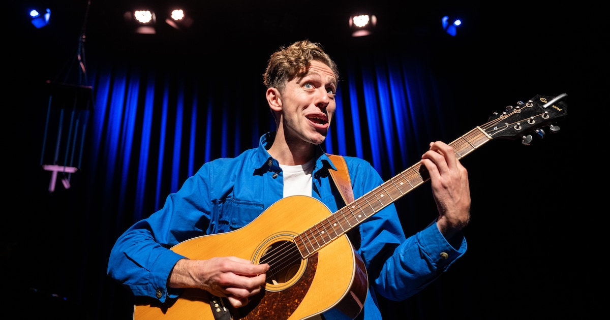 Boban Braspenning speelt BRUTO in Castellum Theater in Alphen aan den ...