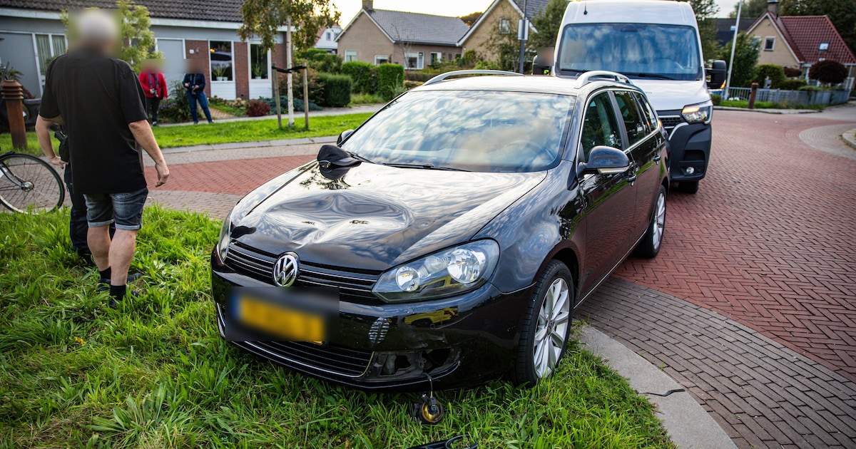 Fietser en automobilist botsen in De Knipe