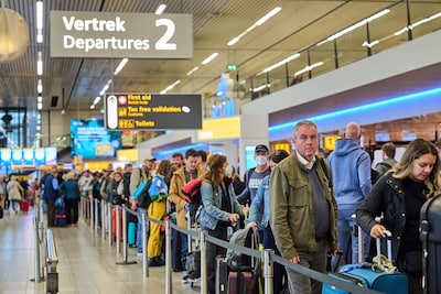 Schiphol security guards sound alarm: workload sky-high and safety under pressure