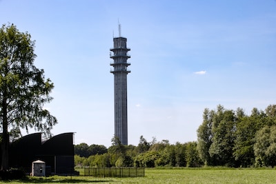 Nieuwe antennes voor ‘Wortel van de Mortel’: zendmast groeit naar 142 meter en zendt straks minder s