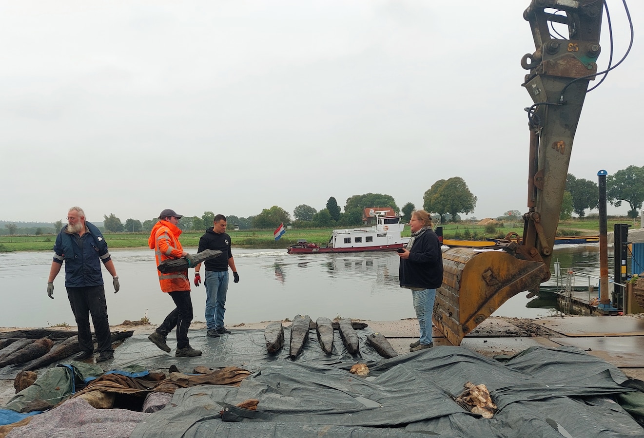 Spectaculaire opgraving in Cuijk: archeologen achterhalen met houten ...