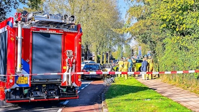 Ernstig ongeluk bij fietsoversteekplek in Hengelo, slachtoffer met spoed naar ziekenhuis