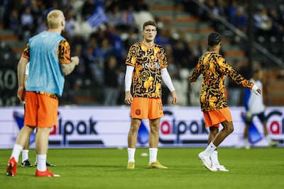 Oranje met Guus Til en broers Timber tegen Griekenland, ook basisplaats voor Ruben van Bommel