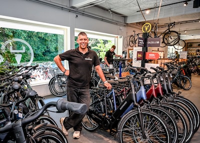 Brugsluiting geeft fietsverkoper Christiaan een e-bikeboost: ‘Dit is voor ons een kans’