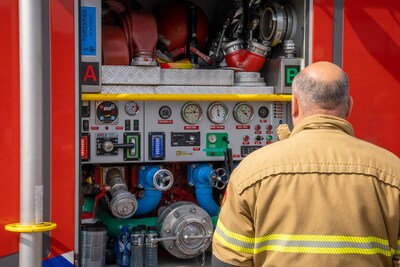 Grote brand op Zuidzijdsedijk in Nieuw-Beijerland