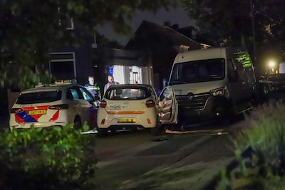 Verdachten slaan op de vlucht na inbraken in bedrijfsbussen in Rhenen en worden aangehouden in Veene