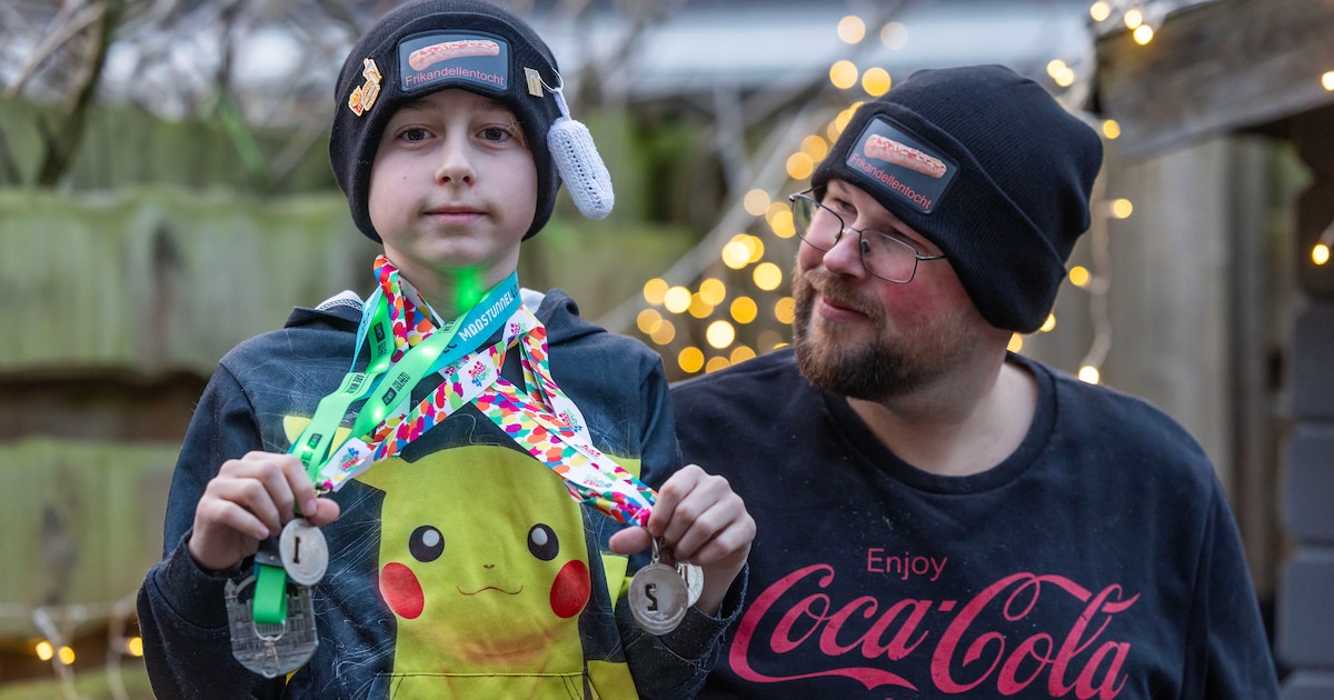 Jonathan (11) kan niet bij zijn zieke moeder wonen en loopt 120 kilometer om geld voor haar op te ha