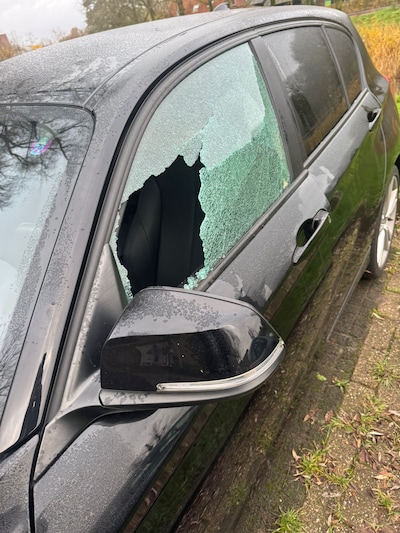 Criminelen hebben het gemunt op BMW, slaan ruiten in en jatten dure apparatuur uit meerdere auto’s