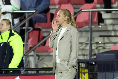 Ajax klopt FC Utrecht in openingsduel Vrouwen eredivisie